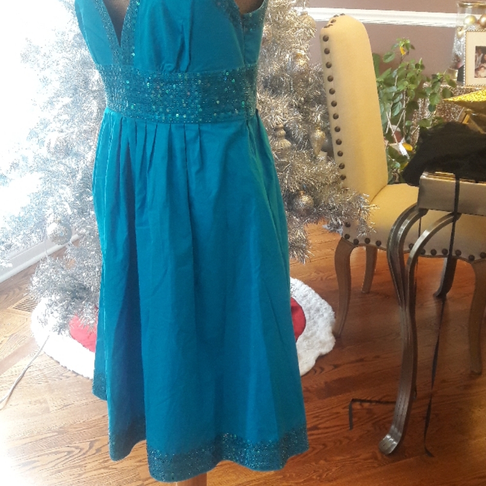 Guess Marciano dress - Picture 2 of 6